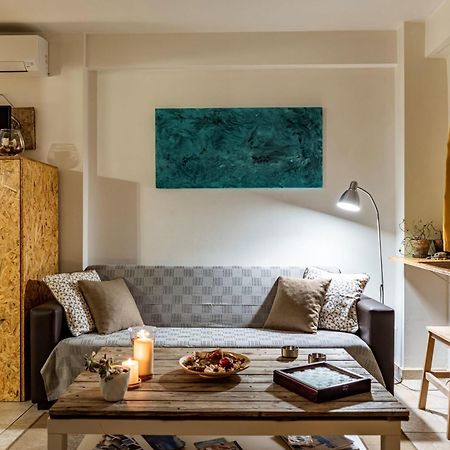 Downtown Central Suite With Private Parking Kalamata Exterior foto