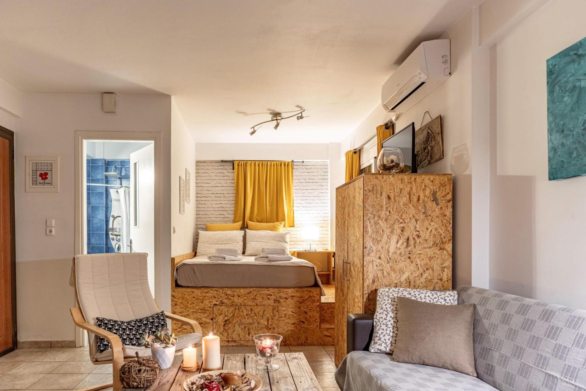 Downtown Central Suite With Private Parking Kalamata Exterior foto