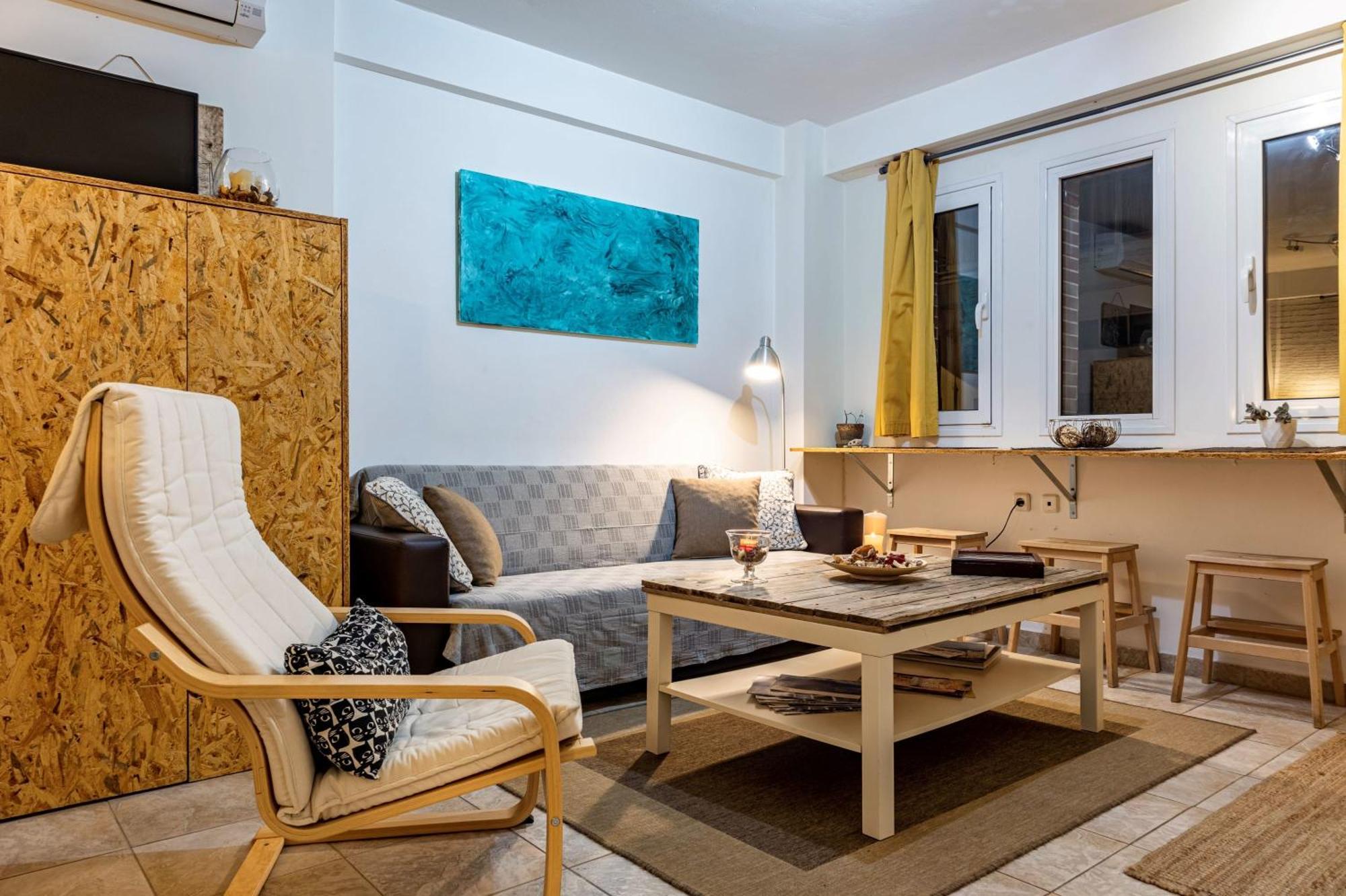 Downtown Central Suite With Private Parking Kalamata Exterior foto